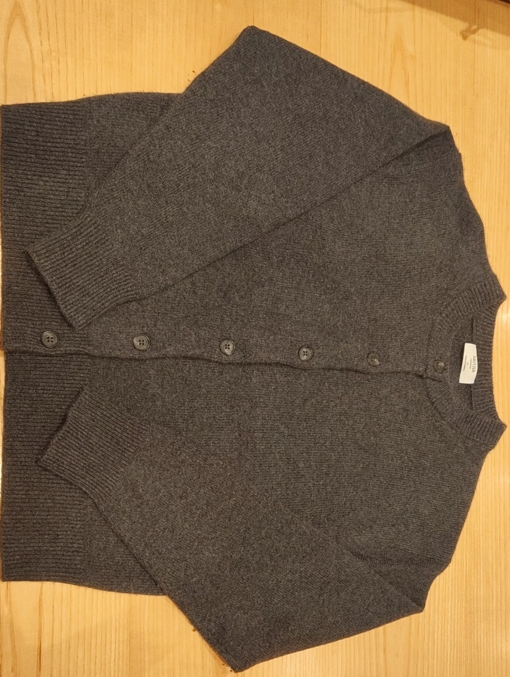 Essential Cashmere Acclaim Cardigan - Picture 5 of 7